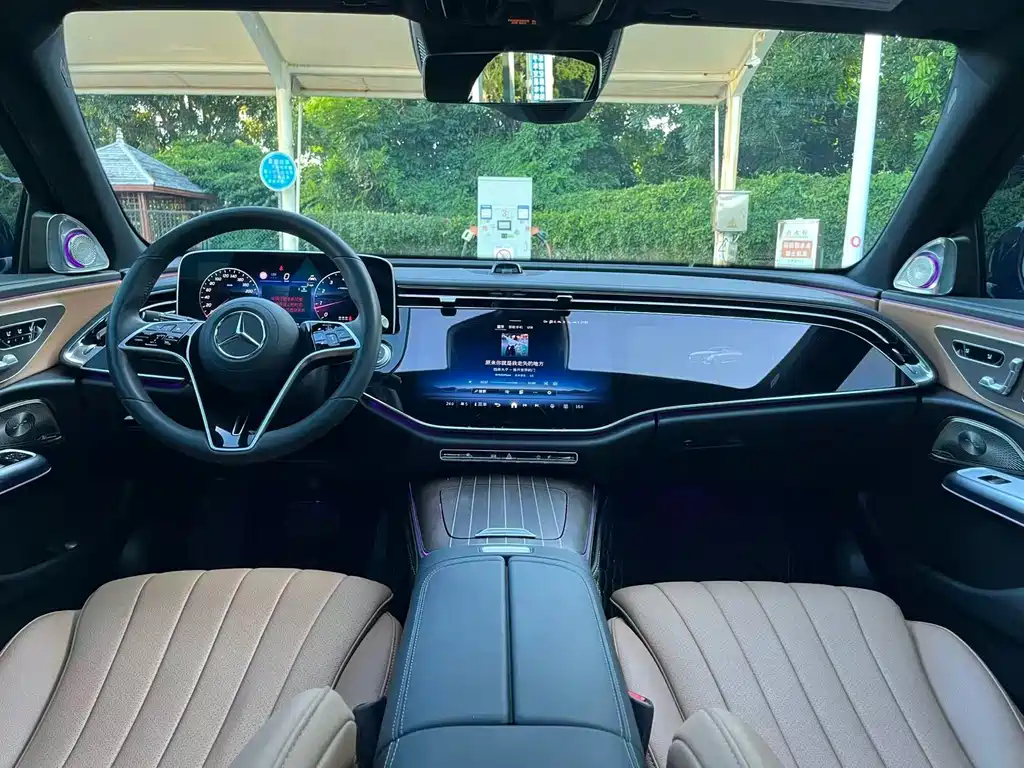 Mercedes-Benz E-Class — миниатюра 5