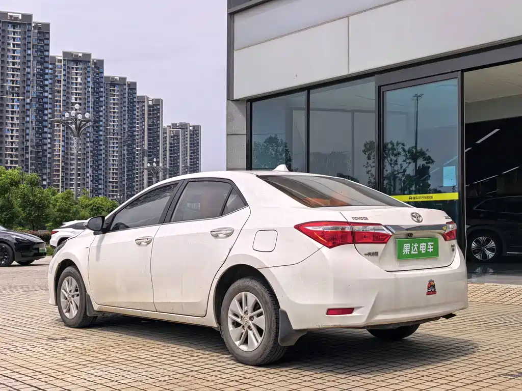 Toyota Corolla — миниатюра 7