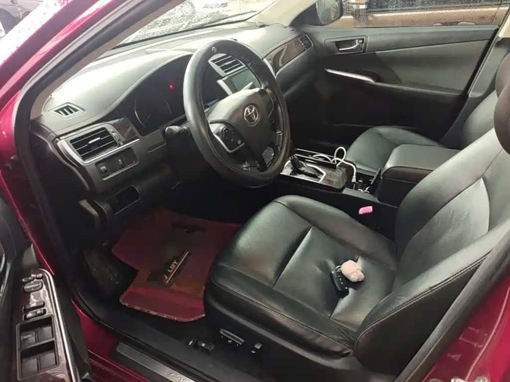 Toyota Camry — миниатюра 15