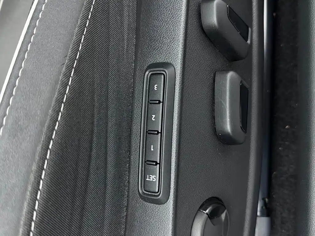 Volkswagen Golf — миниатюра 18