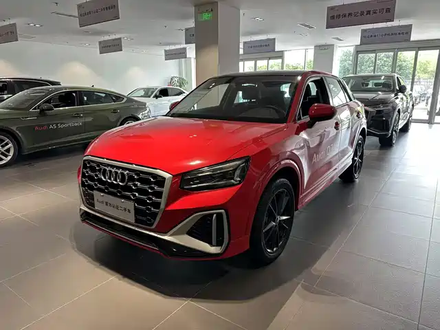 audi q2l