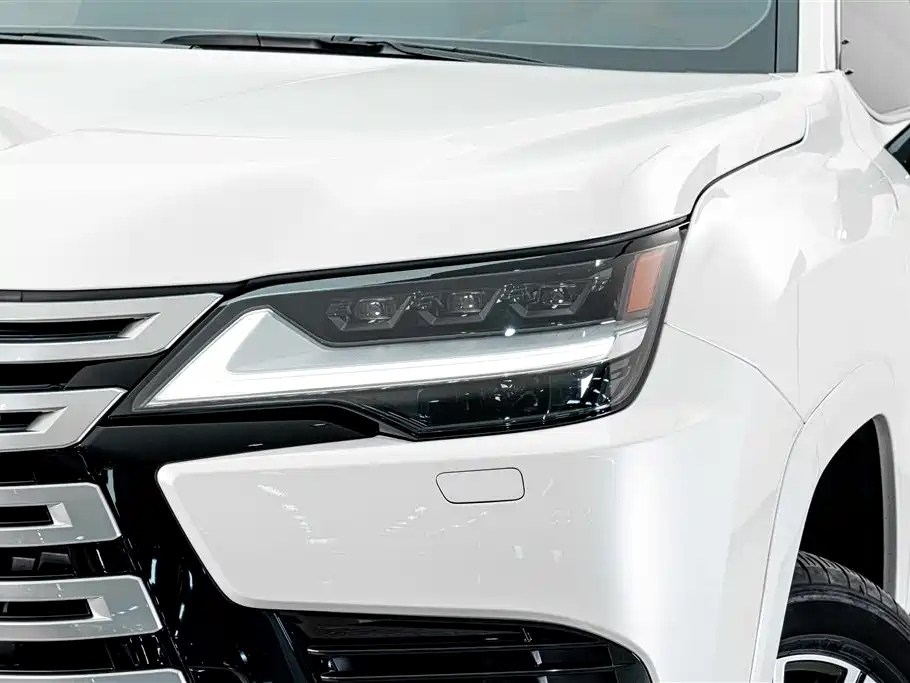 Lexus LX — миниатюра 4