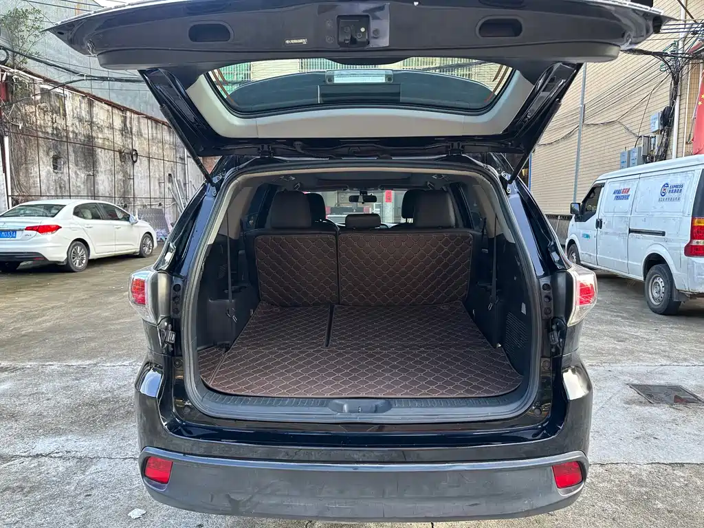 Toyota Highlander — миниатюра 9