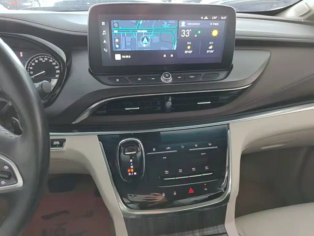 Buick GL8 — миниатюра 13