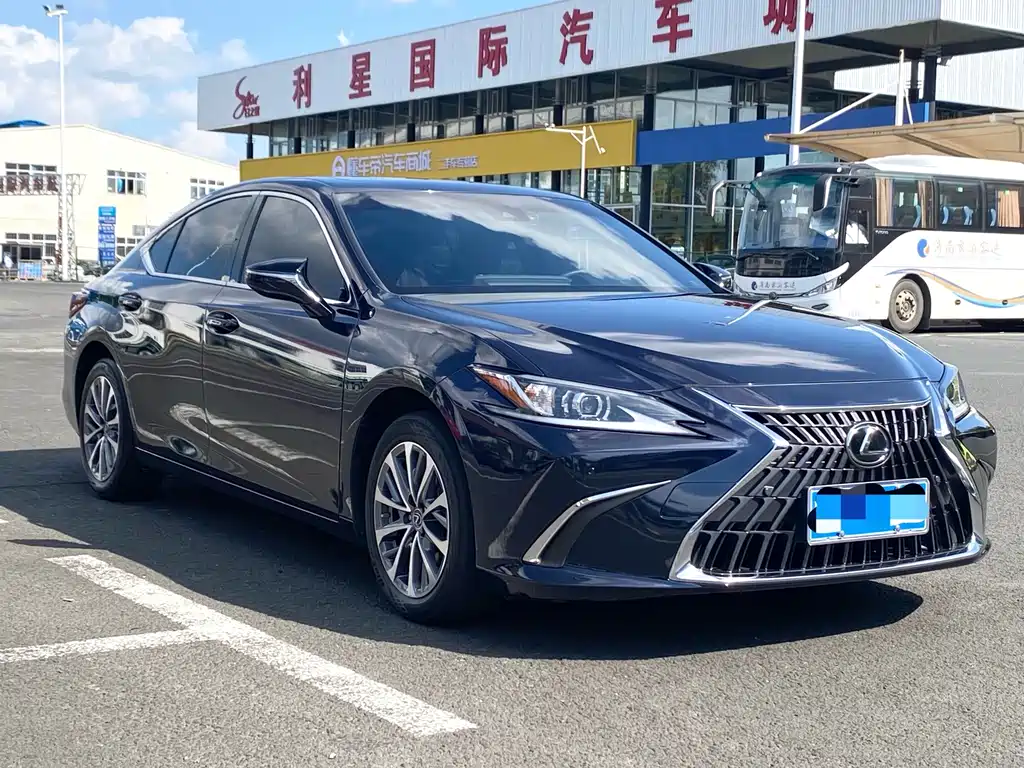 Lexus ES — миниатюра 3