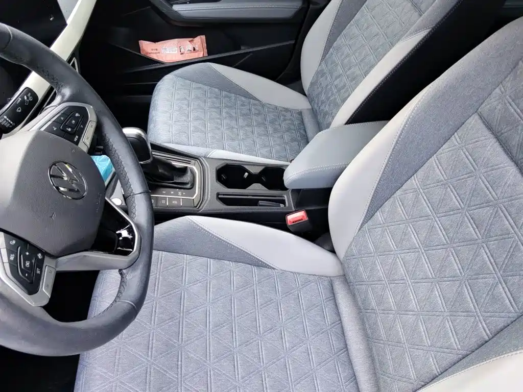 Volkswagen Lavida — миниатюра 8