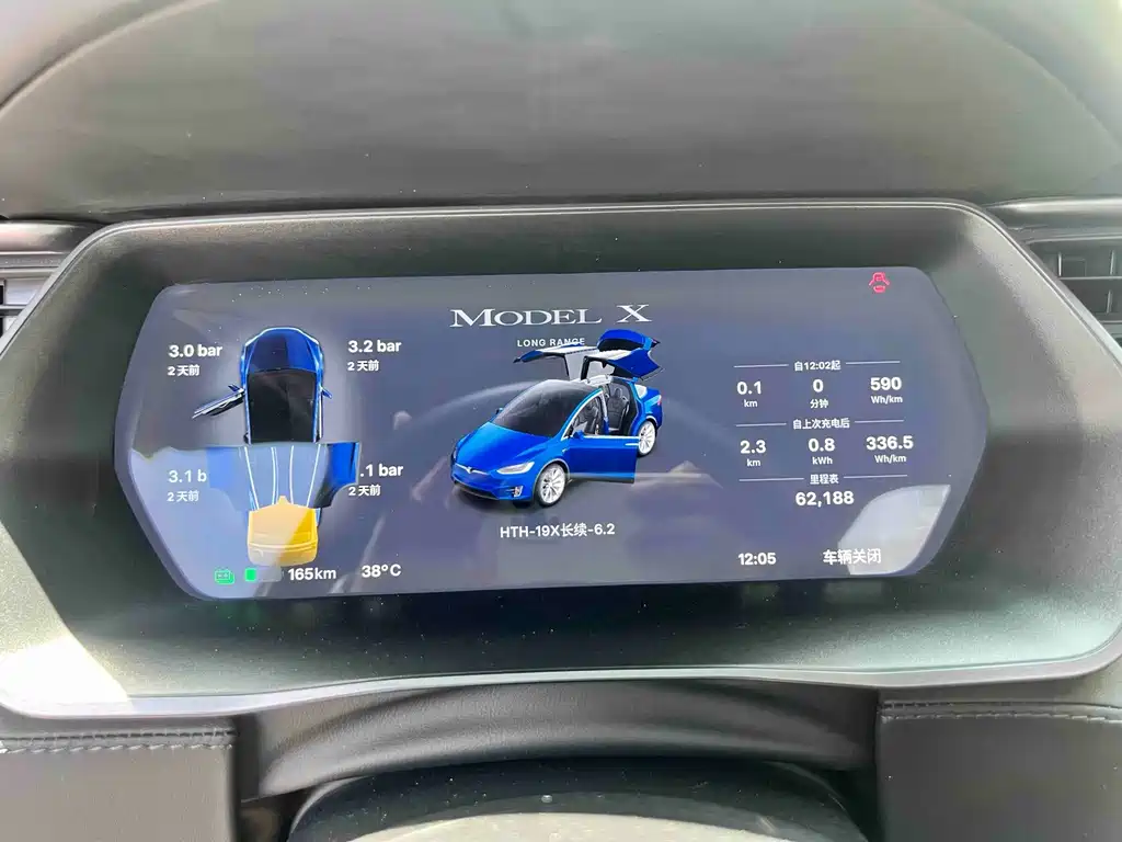 Tesla Model X — миниатюра 12