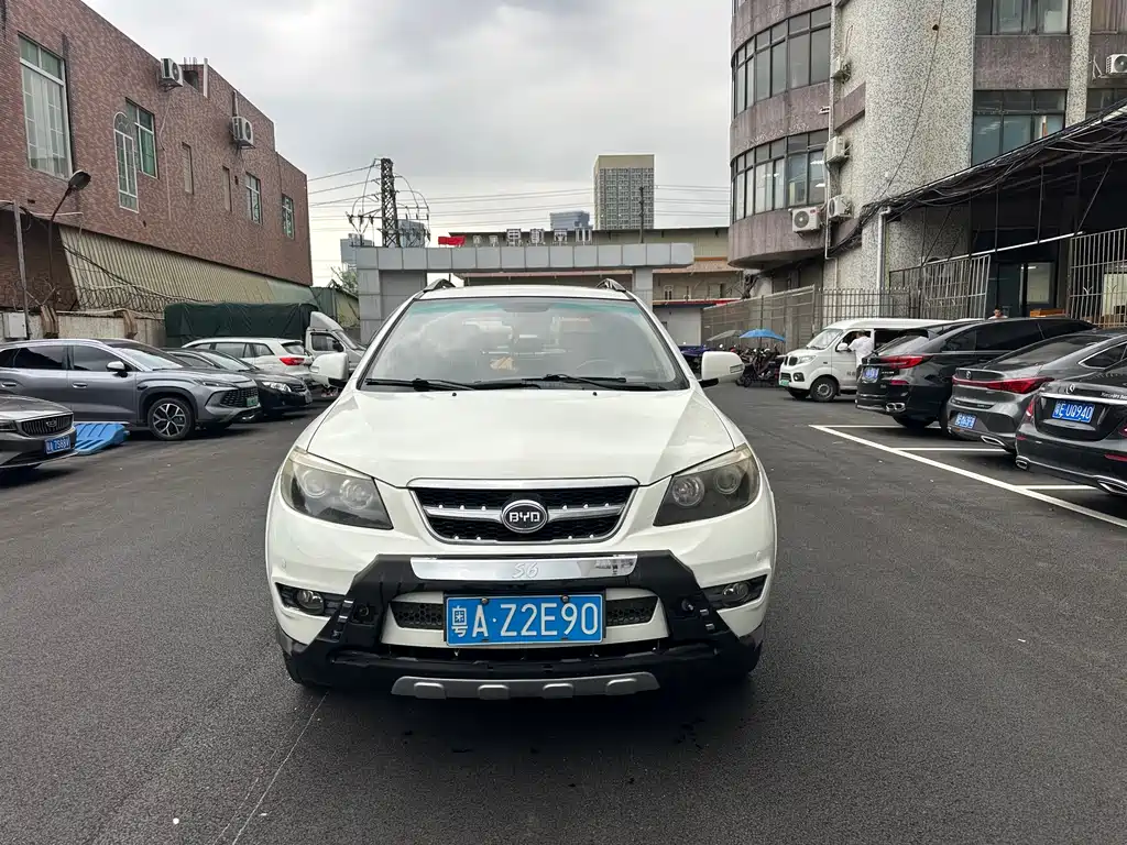 BYD S6 — миниатюра 2
