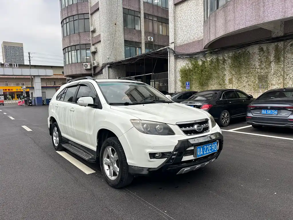 BYD S6 — миниатюра 3