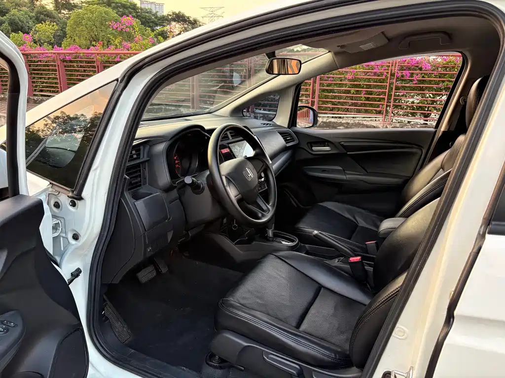 Honda Fit — миниатюра 11