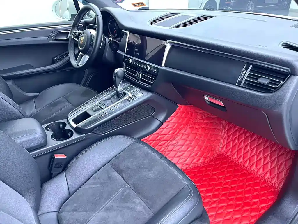 Porsche Macan — миниатюра 10