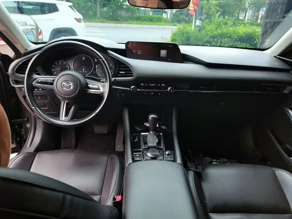 Mazda 3 Axela — миниатюра 10