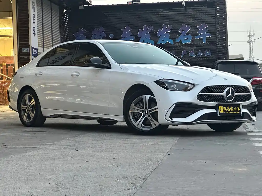 Mercedes-Benz C-Class — миниатюра 3