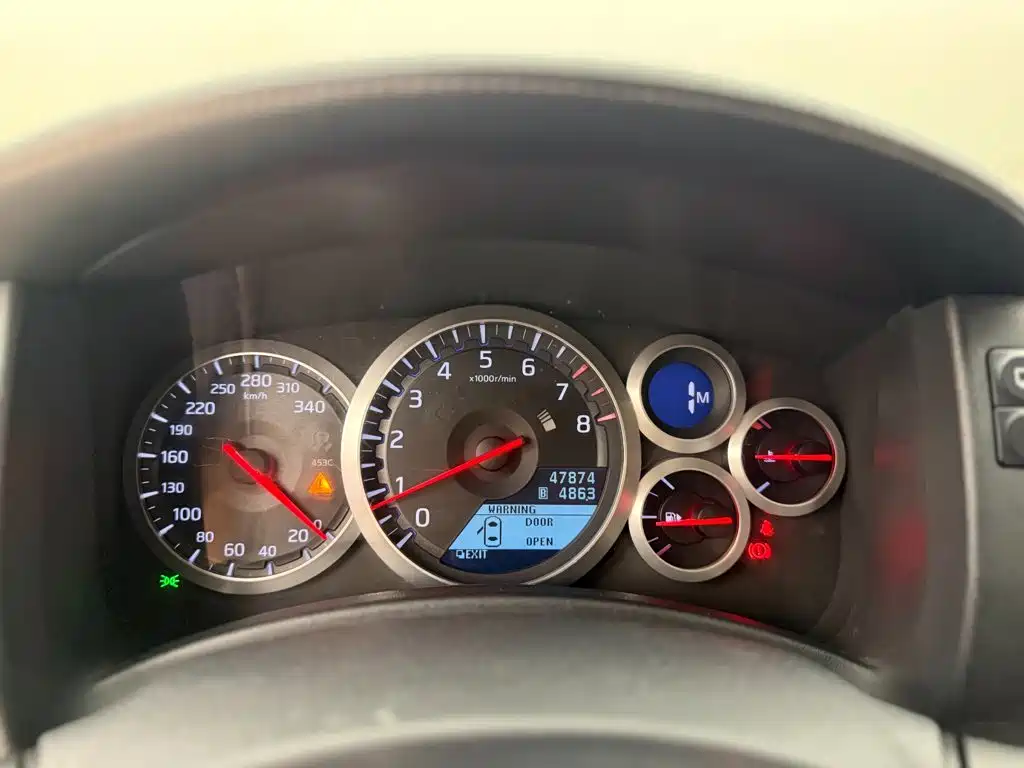 Nissan GT-R — миниатюра 7