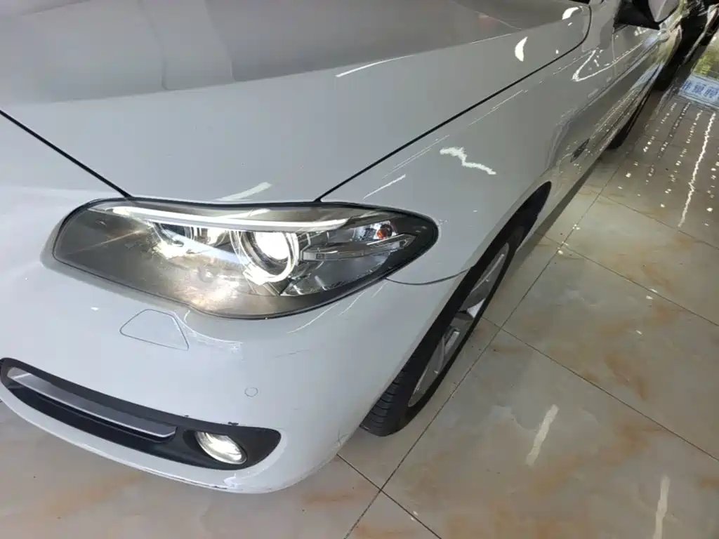 BMW 5 Series — миниатюра 24
