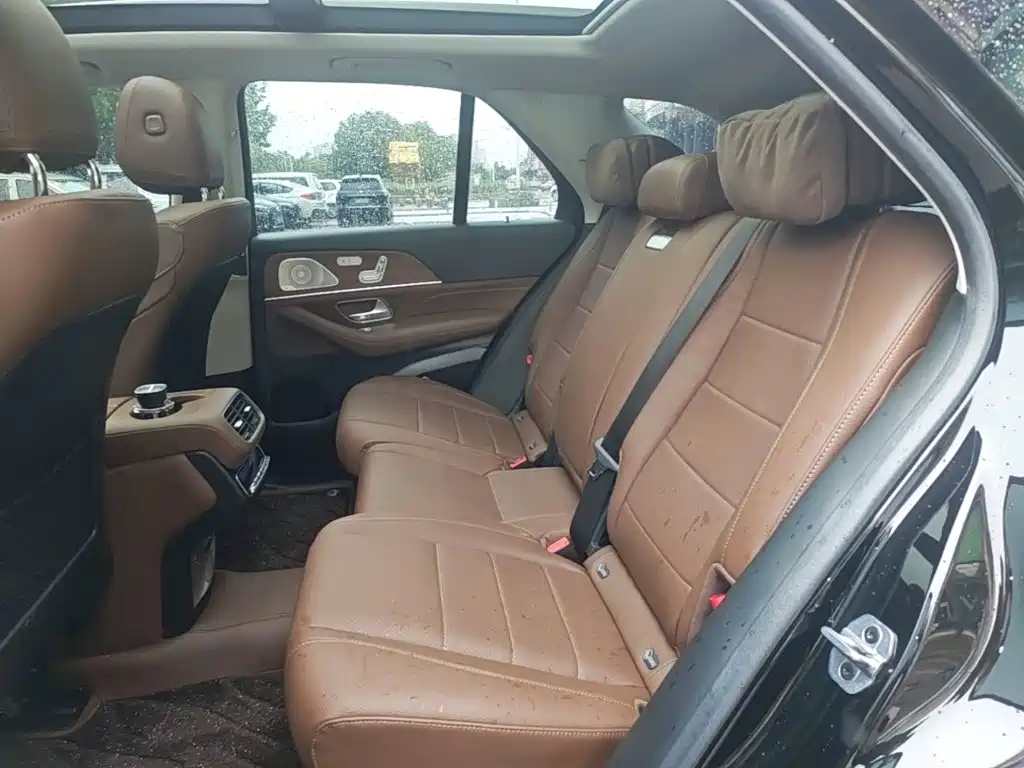 Mercedes-Benz GLE (Import) — миниатюра 17