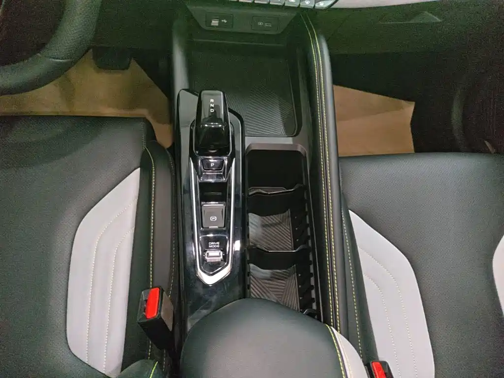 Geely Binyue — миниатюра 14