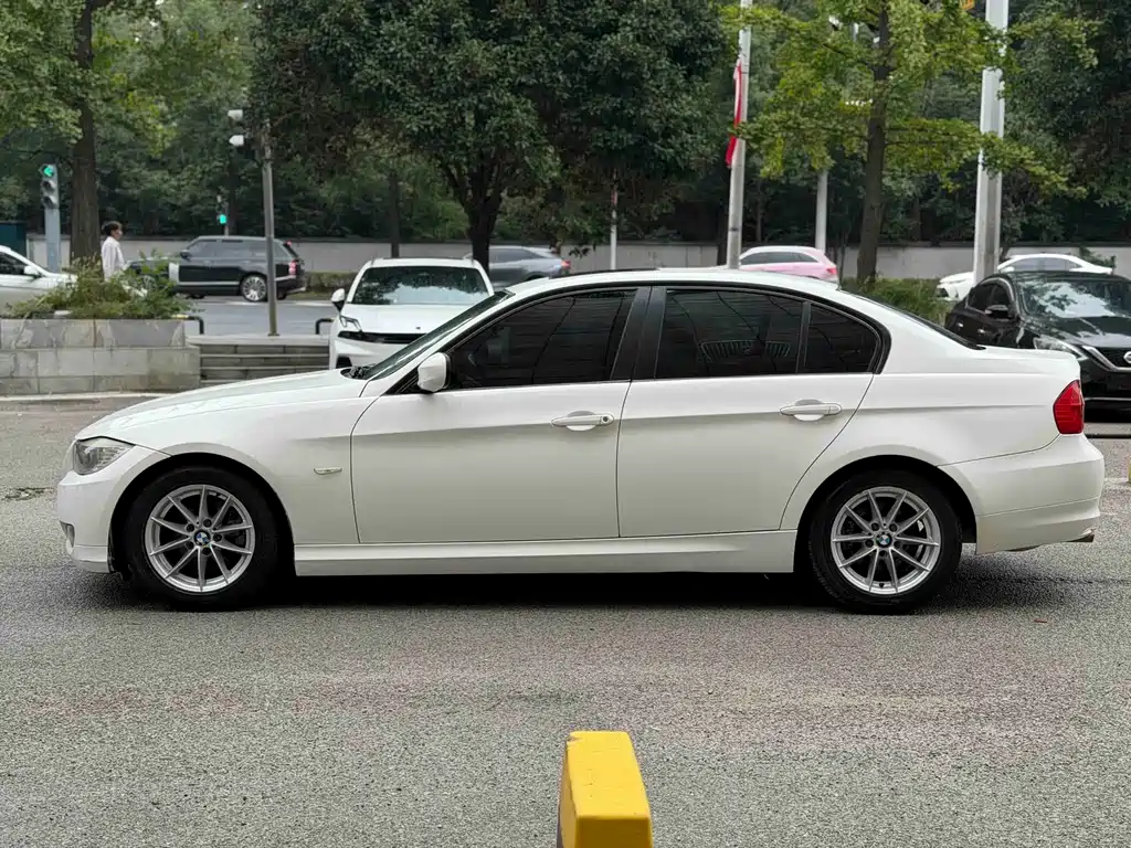 BMW 3 Series — миниатюра 4