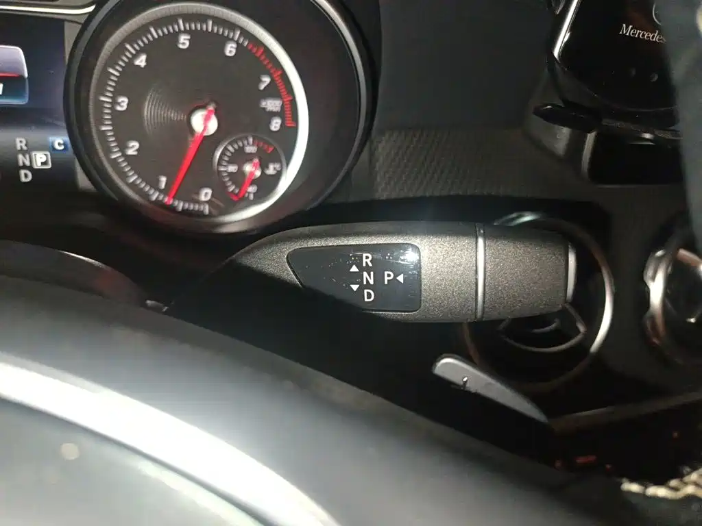 Mercedes-Benz GLA — миниатюра 10