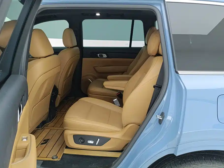 Li Auto Li ONE — миниатюра 11