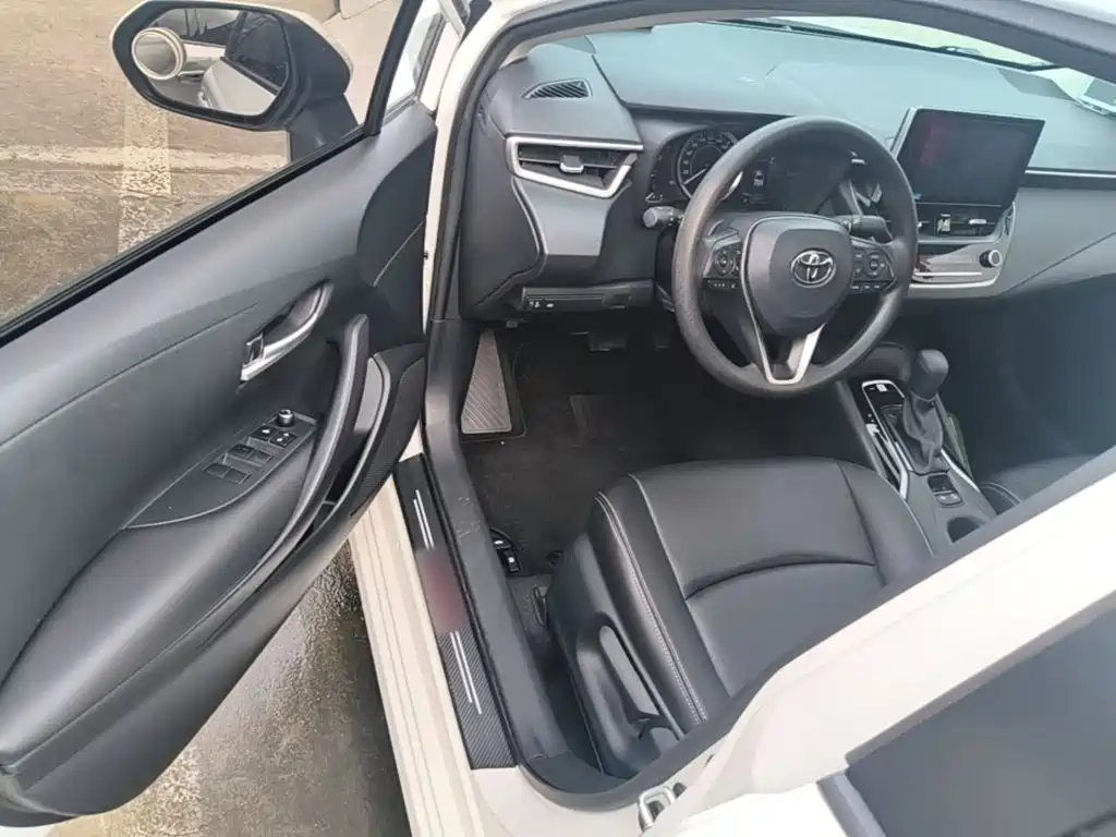 Toyota Corolla 2021 — фото 15