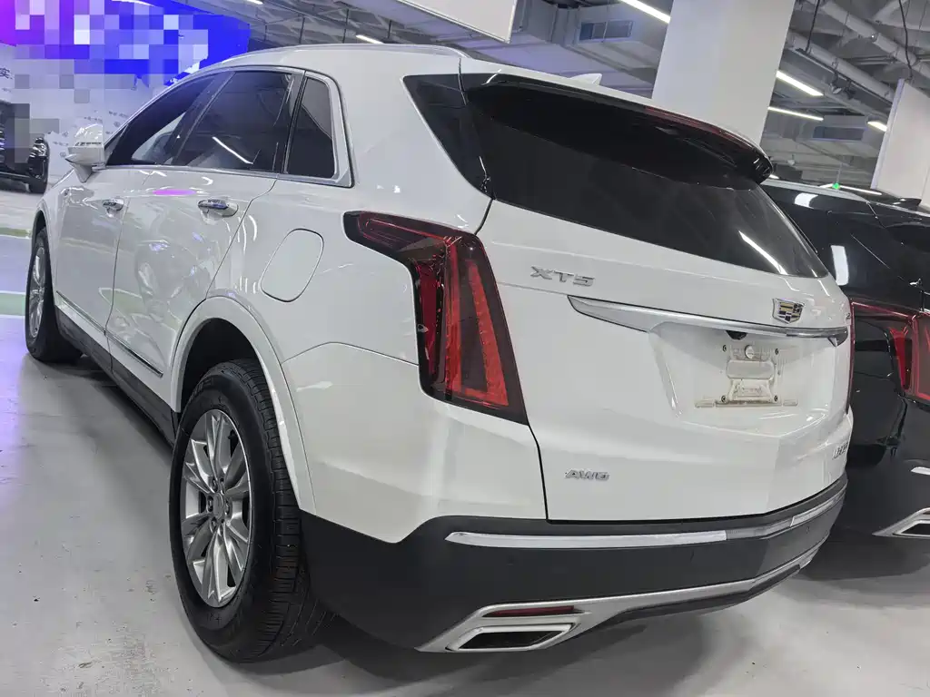 CADILLAC XT5