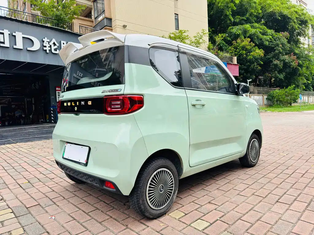 Wuling MINIEV — миниатюра 7