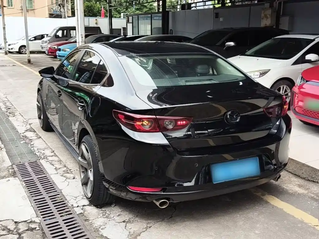 Mazda 3 Axela — миниатюра 5