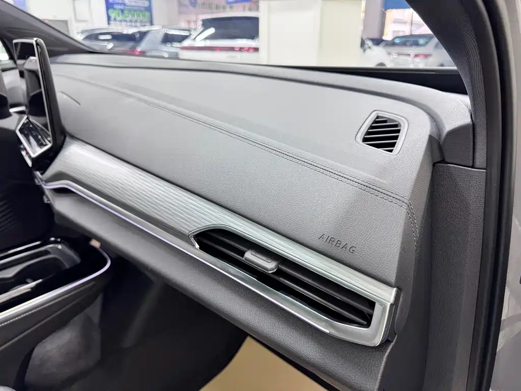 Volkswagen ID.4 Crozz — миниатюра 7