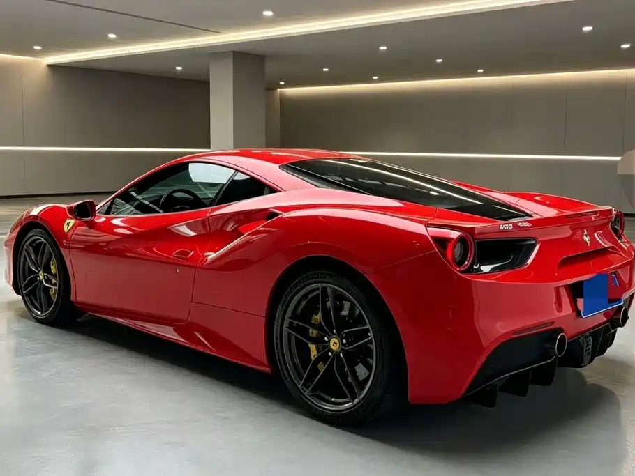 Ferrari 488 — миниатюра 4