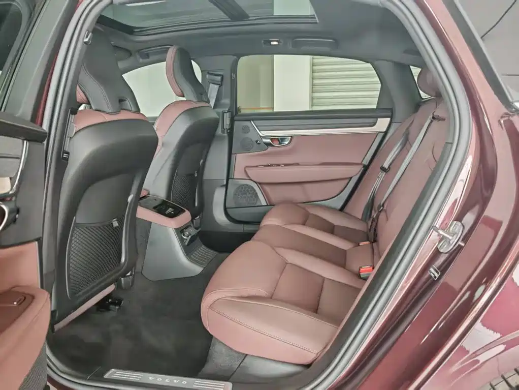 Volvo S90 PHEV — миниатюра 12