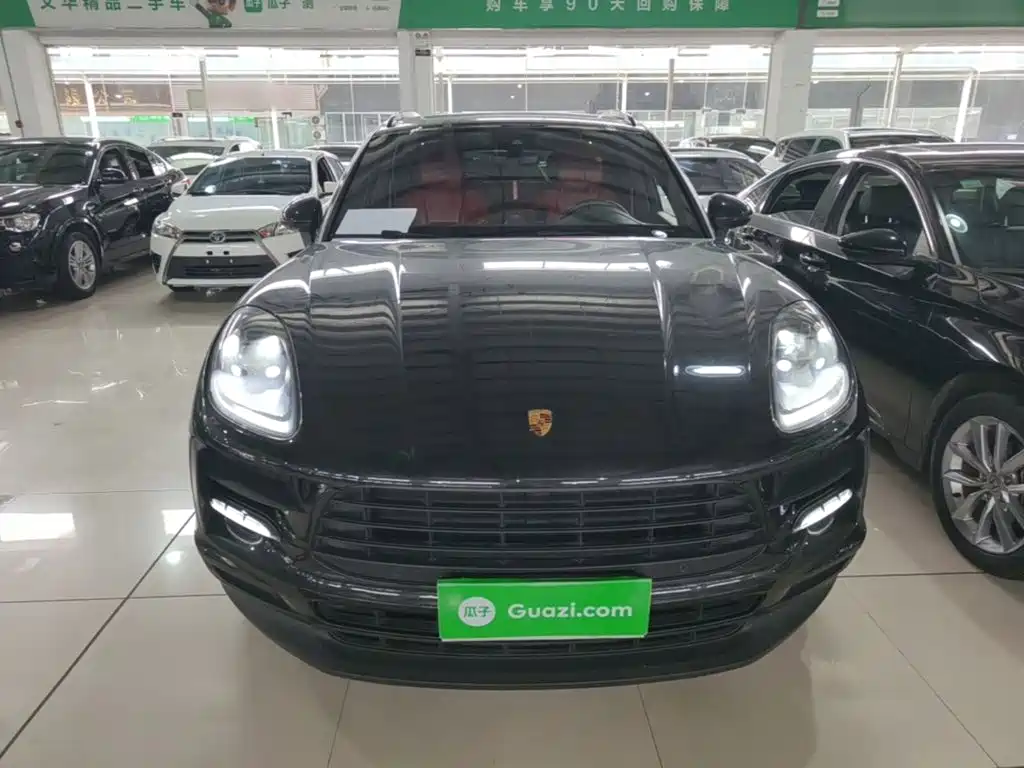 Porsche Macan — миниатюра 3