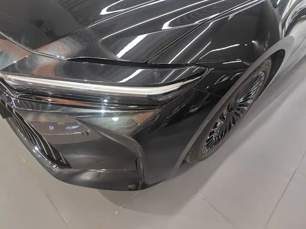 Toyota Crown (Import) — миниатюра 24