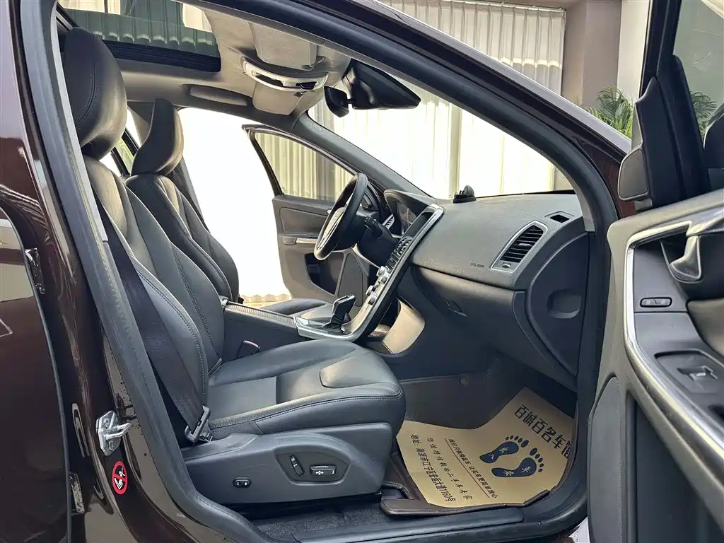 Volvo XC60 (Import) T5 Smart Leisure Edition, фото 11