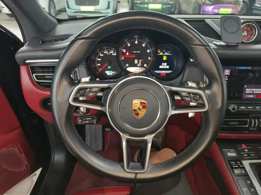 Porsche Macan — миниатюра 11