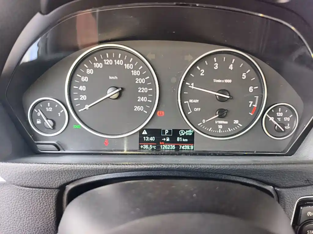 BMW 3 Series — миниатюра 12