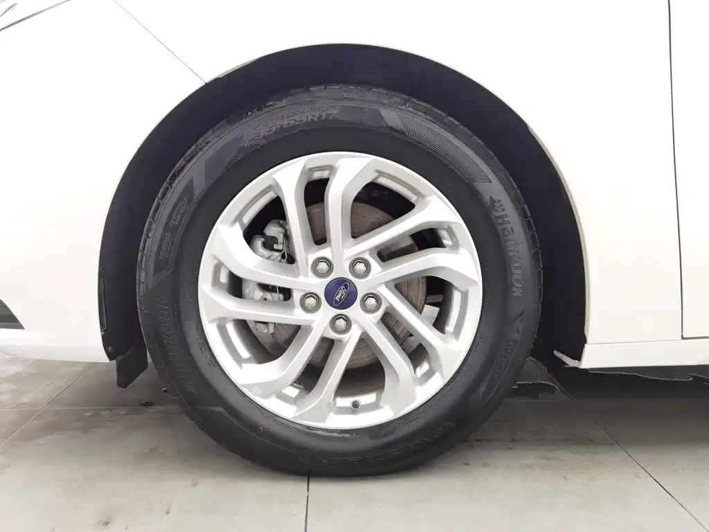 Ford Mondeo — миниатюра 17