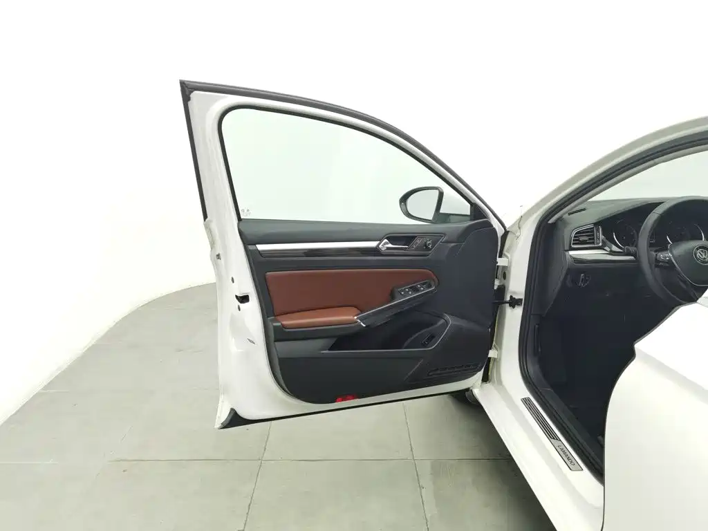 Volkswagen Lamando — миниатюра 8