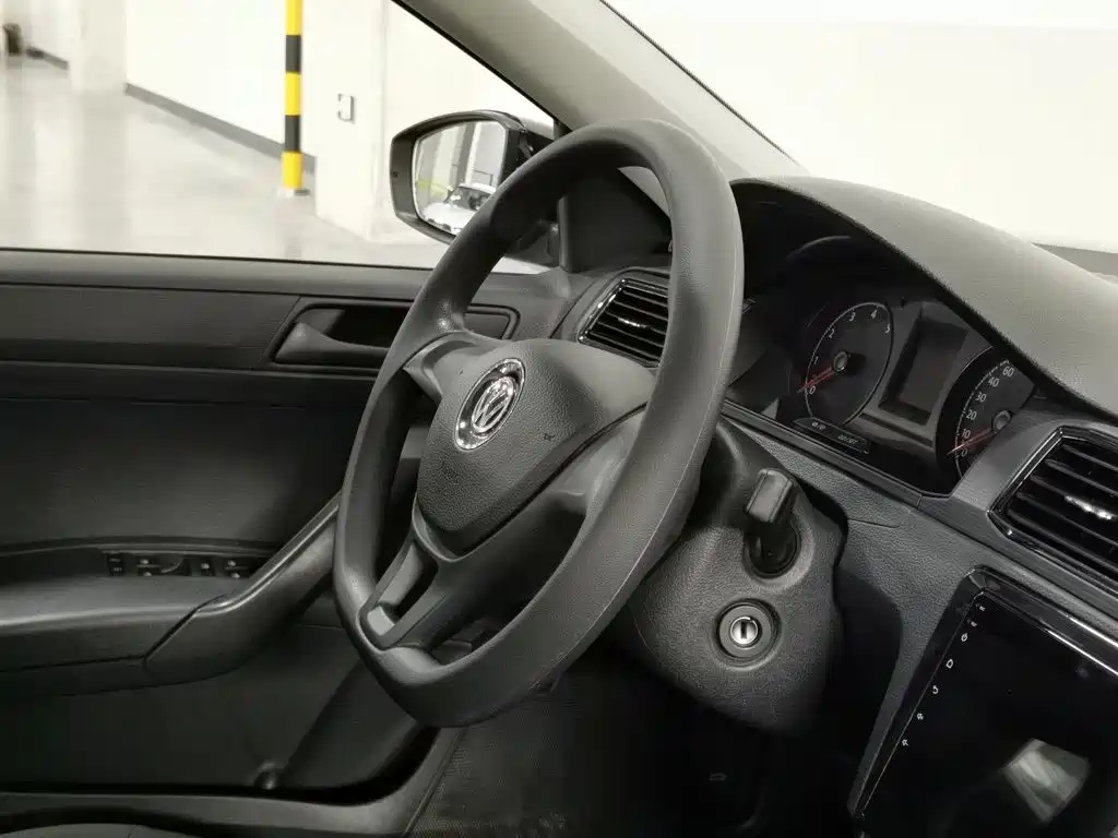 Volkswagen Santana — миниатюра 22