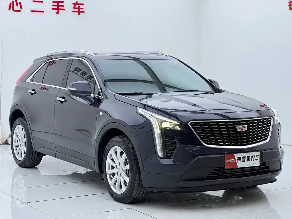 CADILLAC XT4