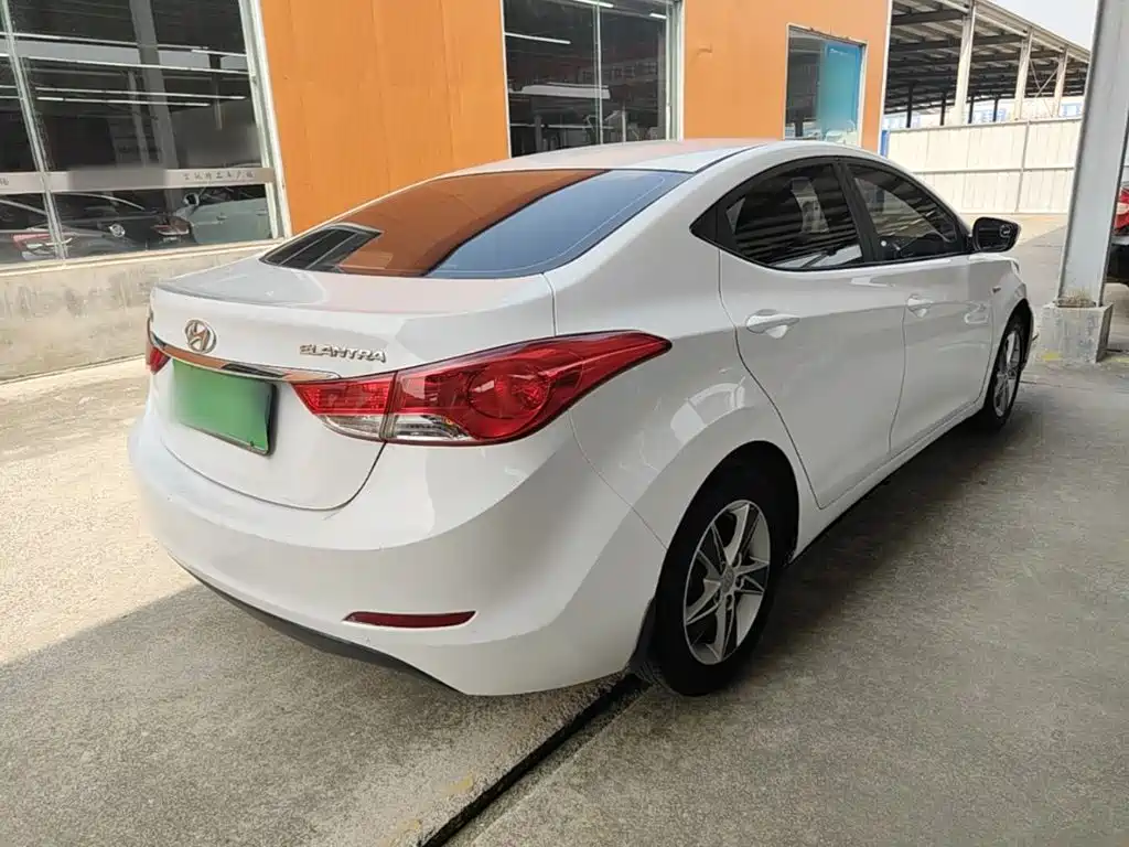 Hyundai Elantra Langdong — миниатюра 7