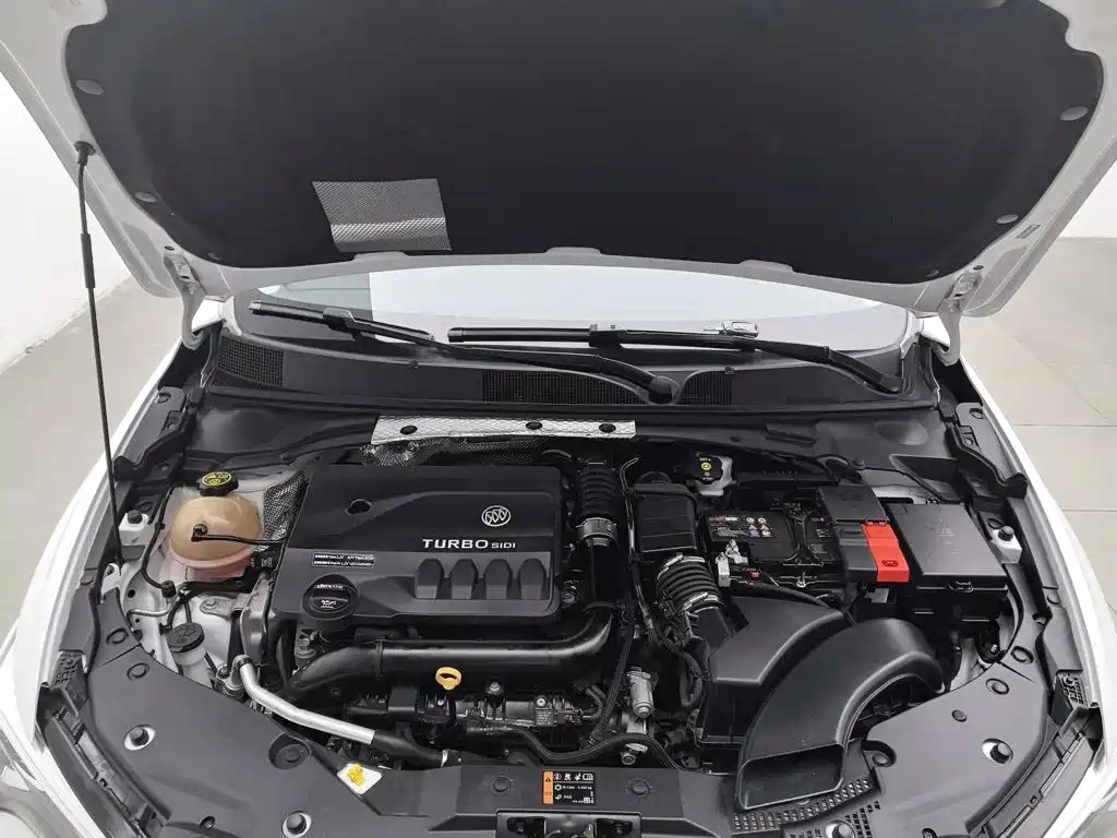 Buick Verano — миниатюра 6