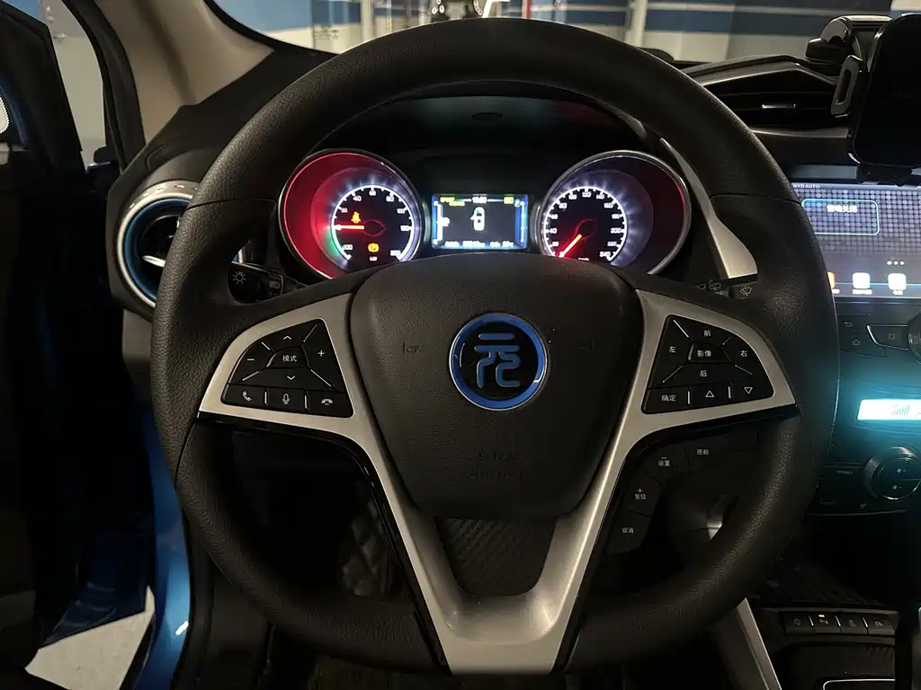 BYD Yuan EV — миниатюра 19