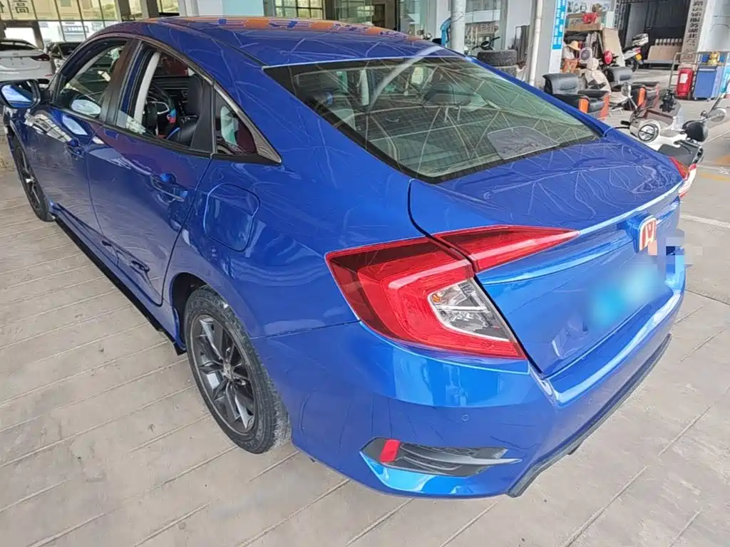 Honda Civic — миниатюра 5