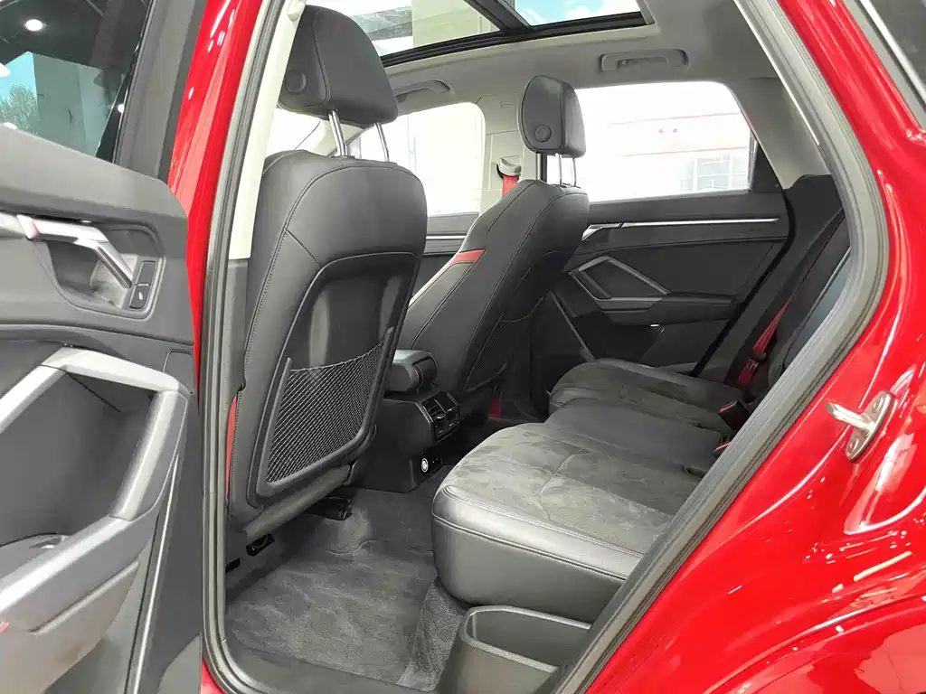 Audi Q3 2022 35 TFSI