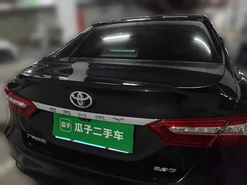 Toyota Camry — миниатюра 3