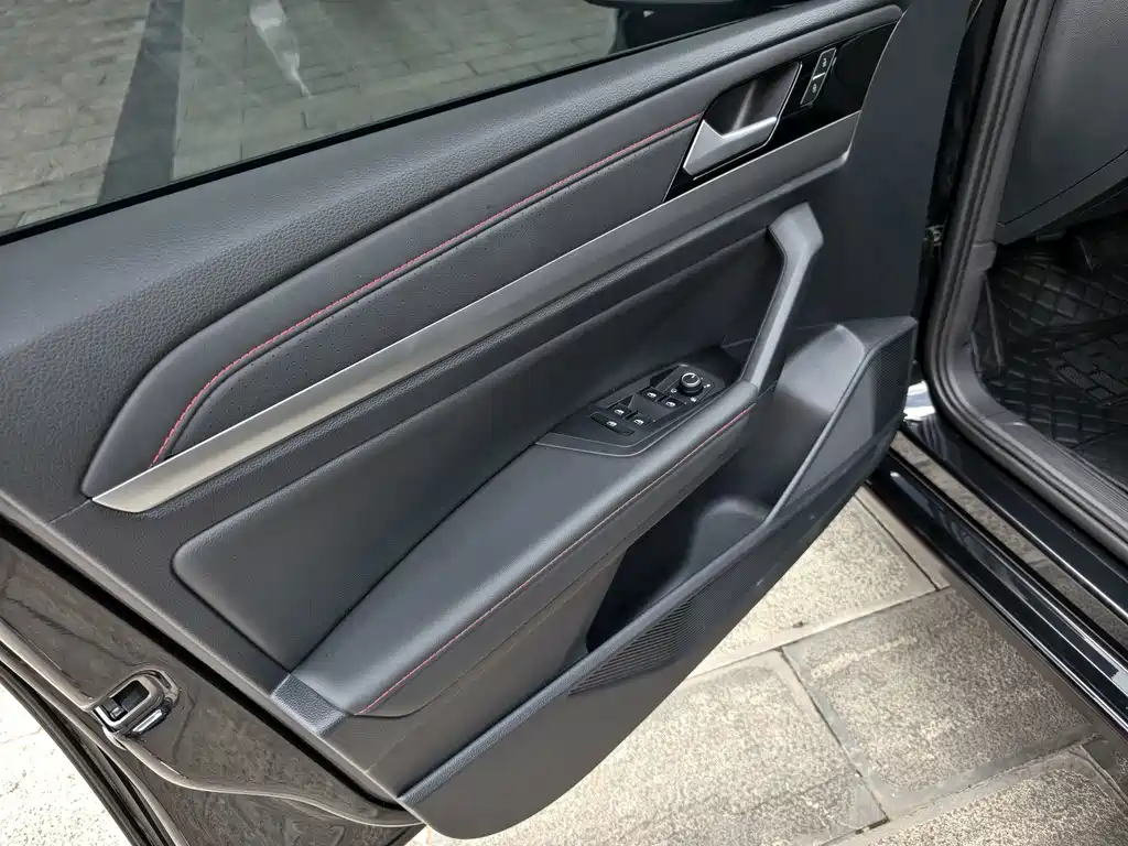 Volkswagen Lavida — миниатюра 7