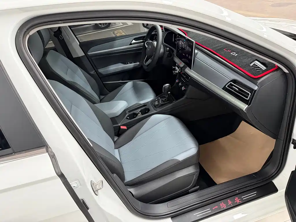 Volkswagen Lavida — миниатюра 11