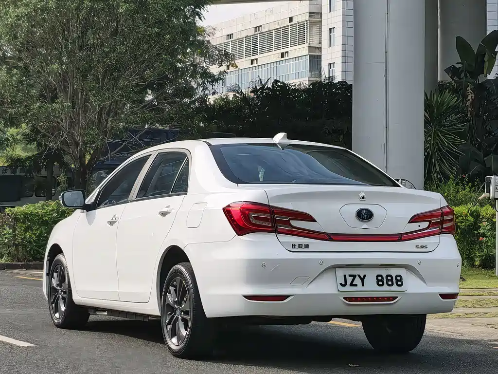 BYD Qin NEV — миниатюра 4