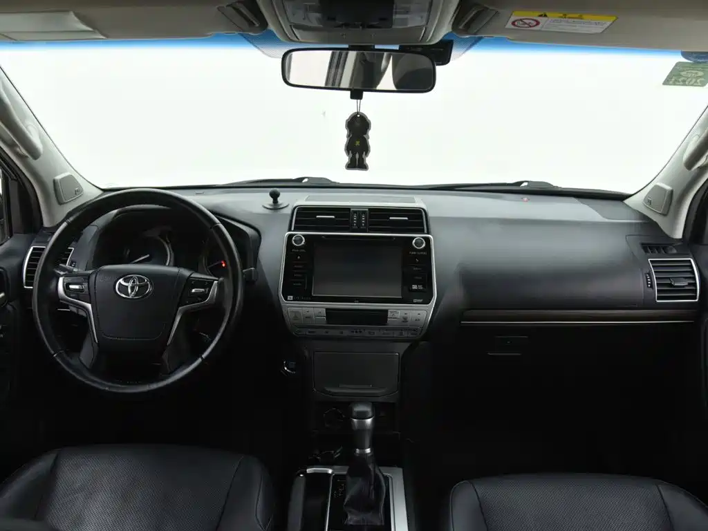 Toyota Prado — миниатюра 9